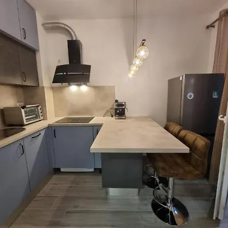 Apartament In With Sea View, Balcony, Air Conditioning, Wifi 5114-1 *