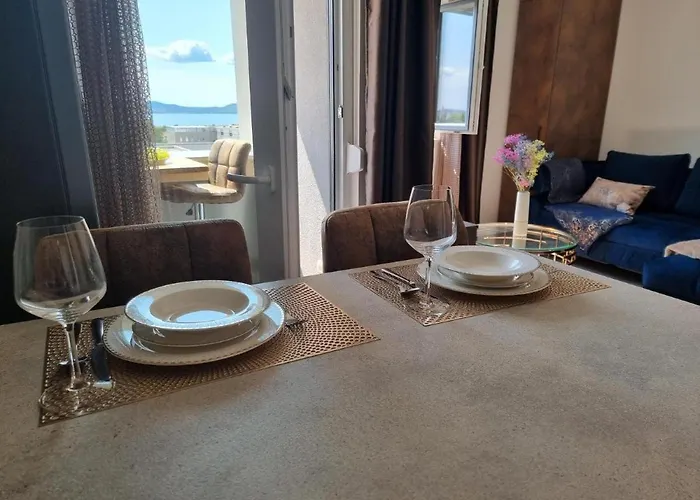 Διαμέρισμα In With Sea View, Balcony, Air Conditioning, Wifi 5114-1